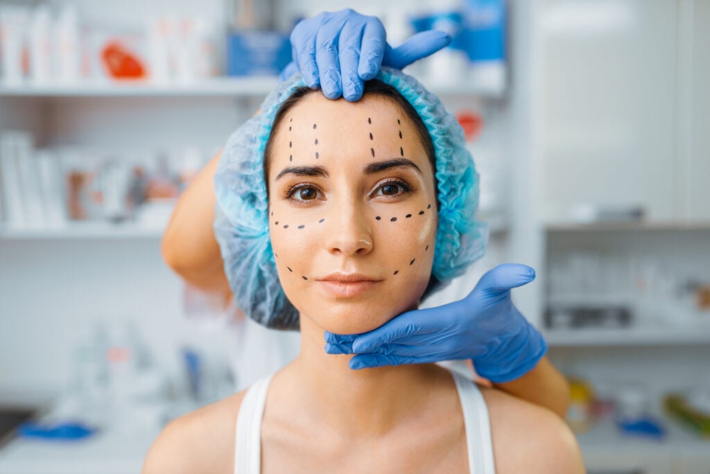 UMI Luxury Sculpting Facial 60 Min