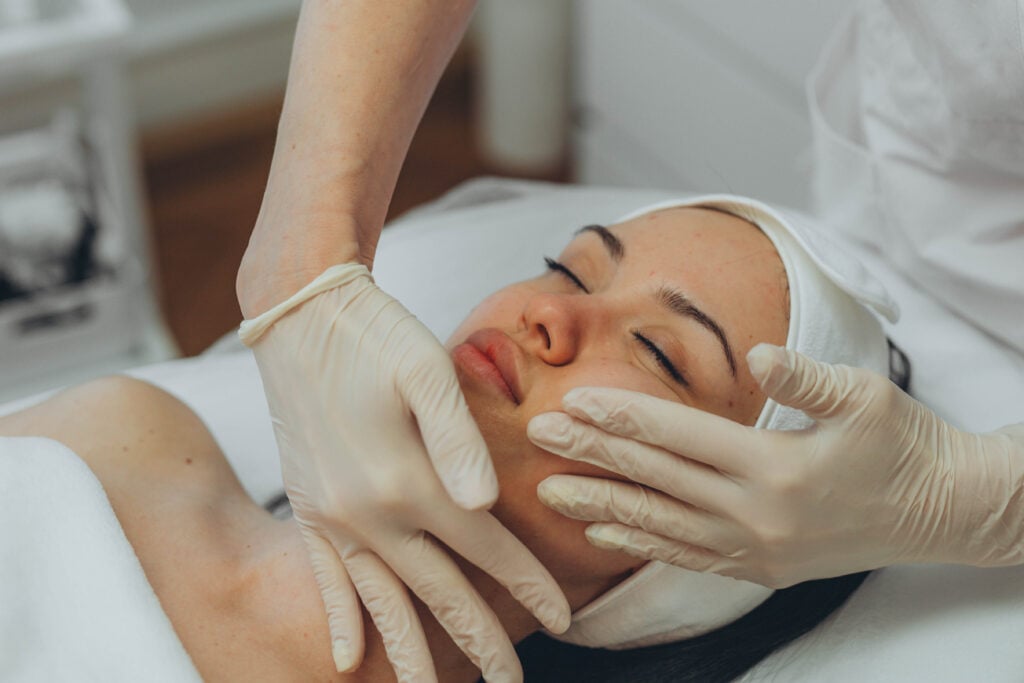 UMI Signature Relaxation Facial 90 Min