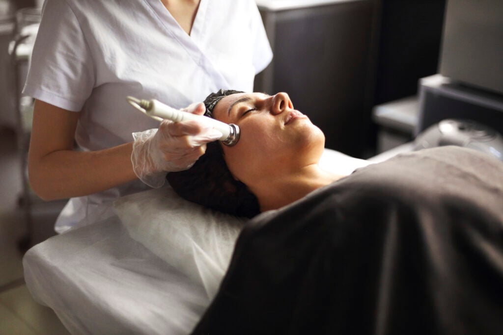 UMI Signature Relaxation Facial 60 Min