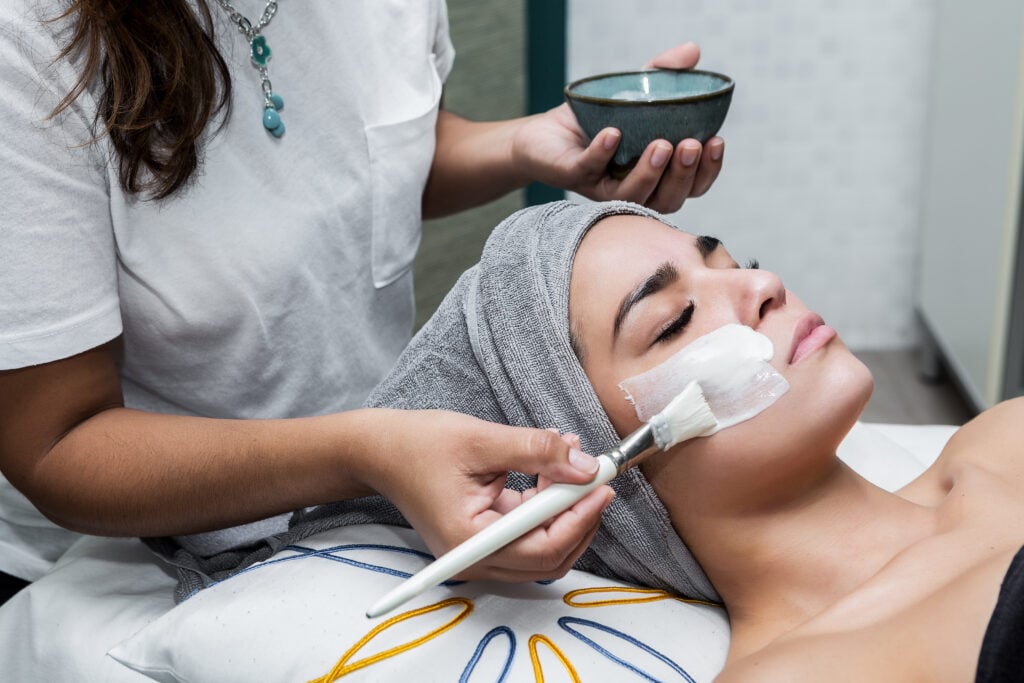 UMI UniSpot Brightening Facial 90 Min